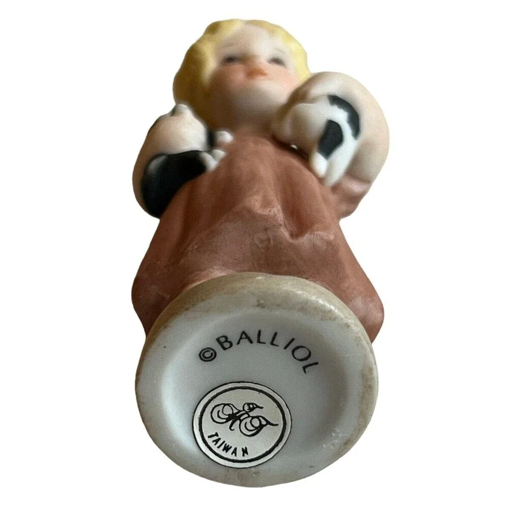 VTG Balliol “Friendly Enemies” Porcelain Figurine Girl with Black & White Cats